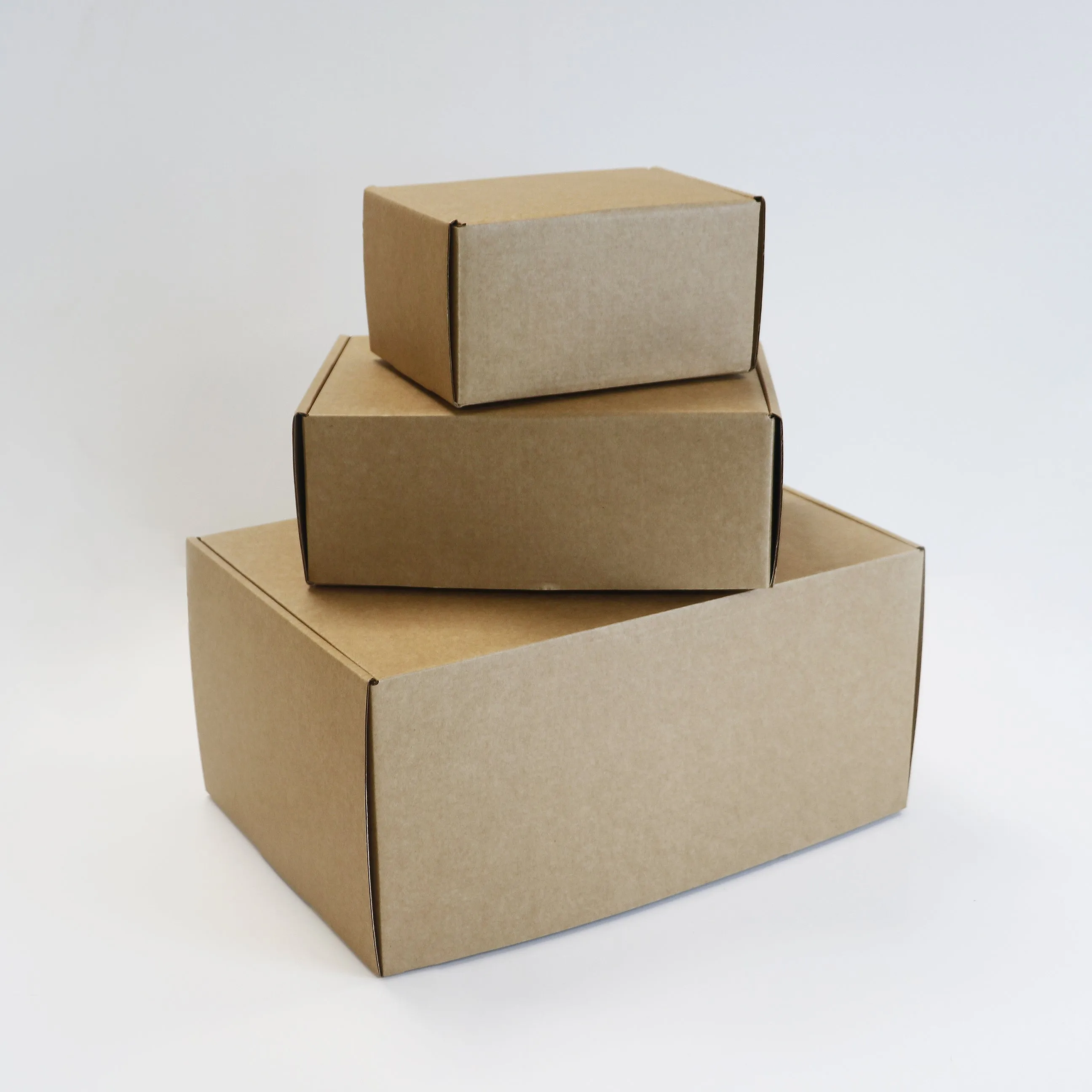 Plain Range Delivery Boxes, Med 210mm x 150mm x 85mm (Pk of 5)