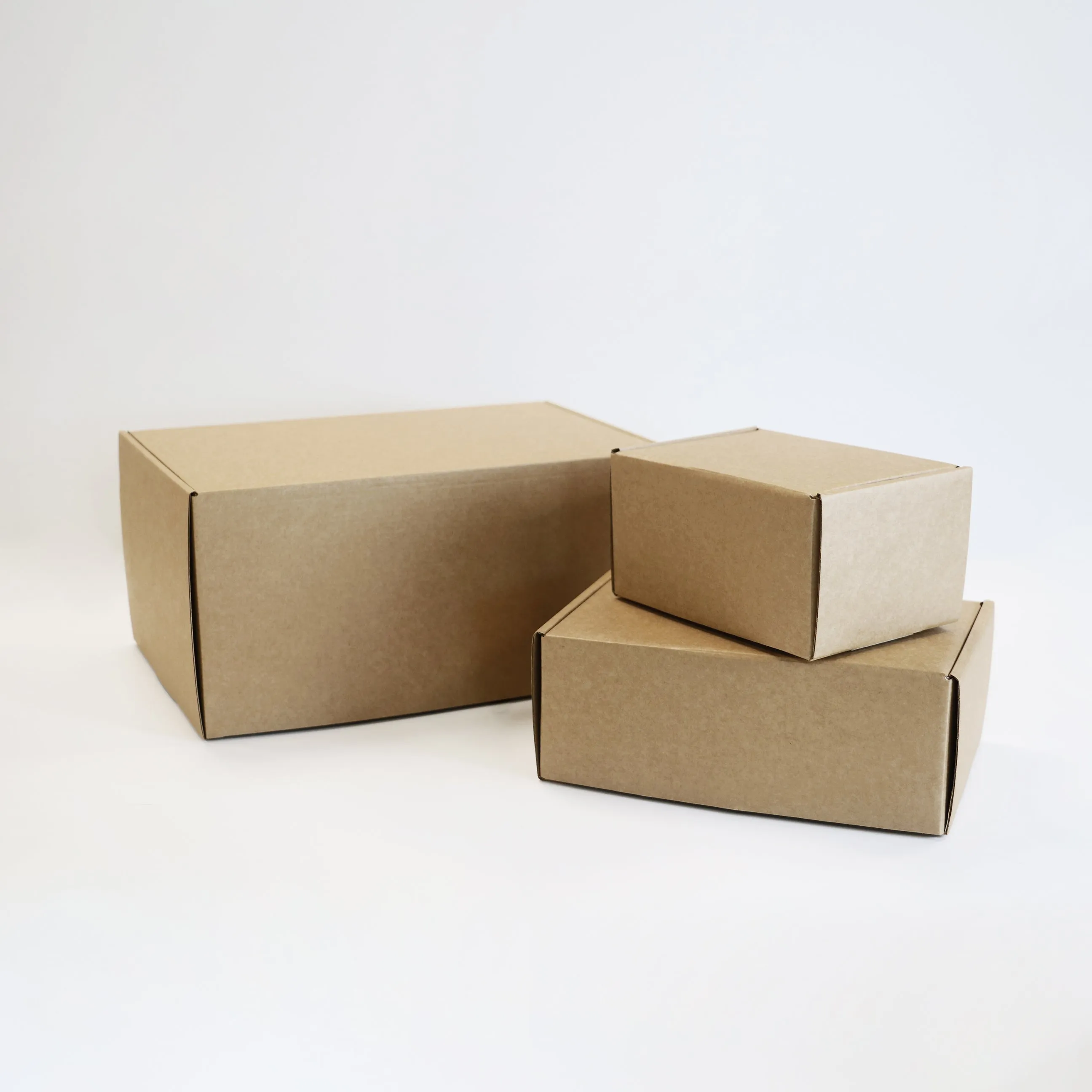 Plain Range Delivery Boxes, Med 210mm x 150mm x 85mm (Pk of 5)
